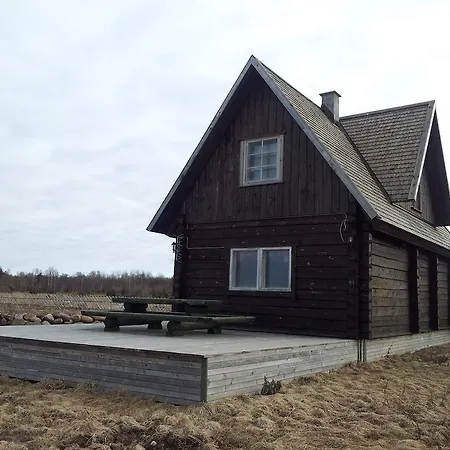 Varbla Puhkekula